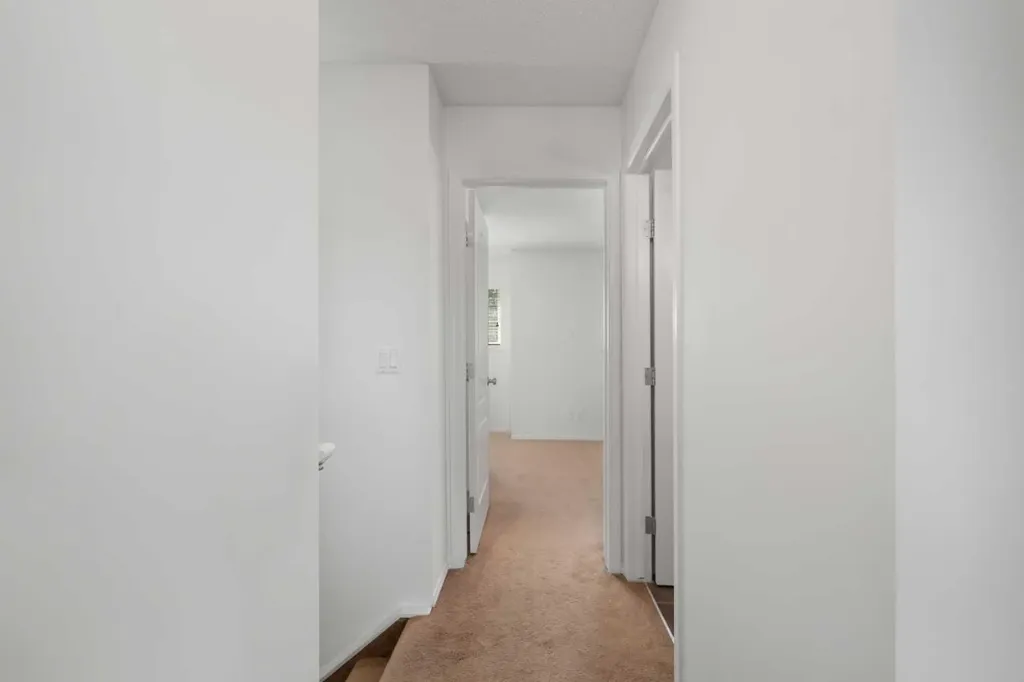 301 Strathaven Mews Strathmore AB T1P 1K3