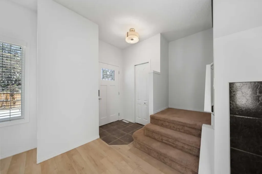 301 Strathaven Mews Strathmore AB T1P 1K3