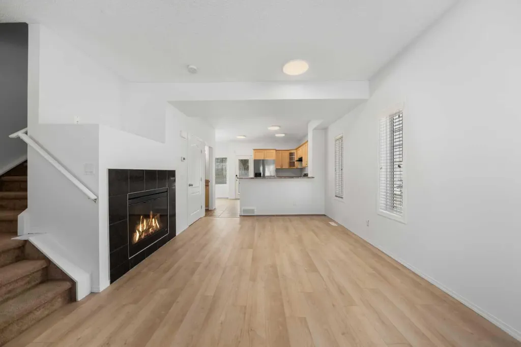 301 Strathaven Mews Strathmore AB T1P 1K3