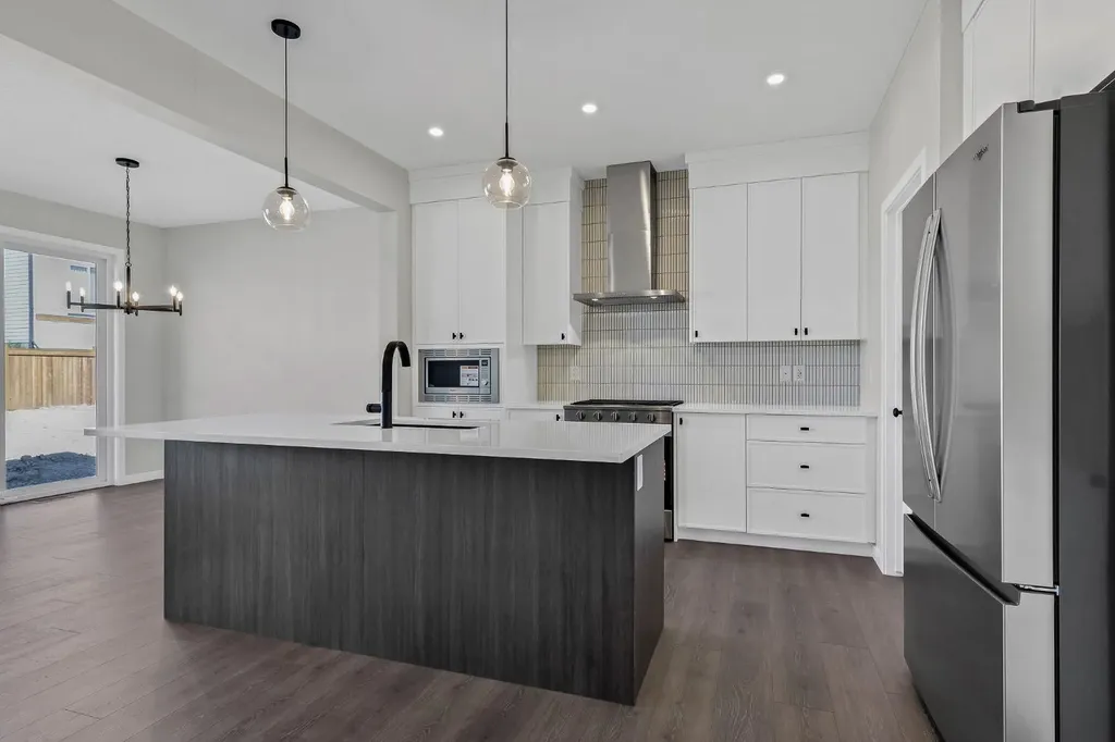 533 Sawgrass Green NW Airdrie AB T4B 5V2