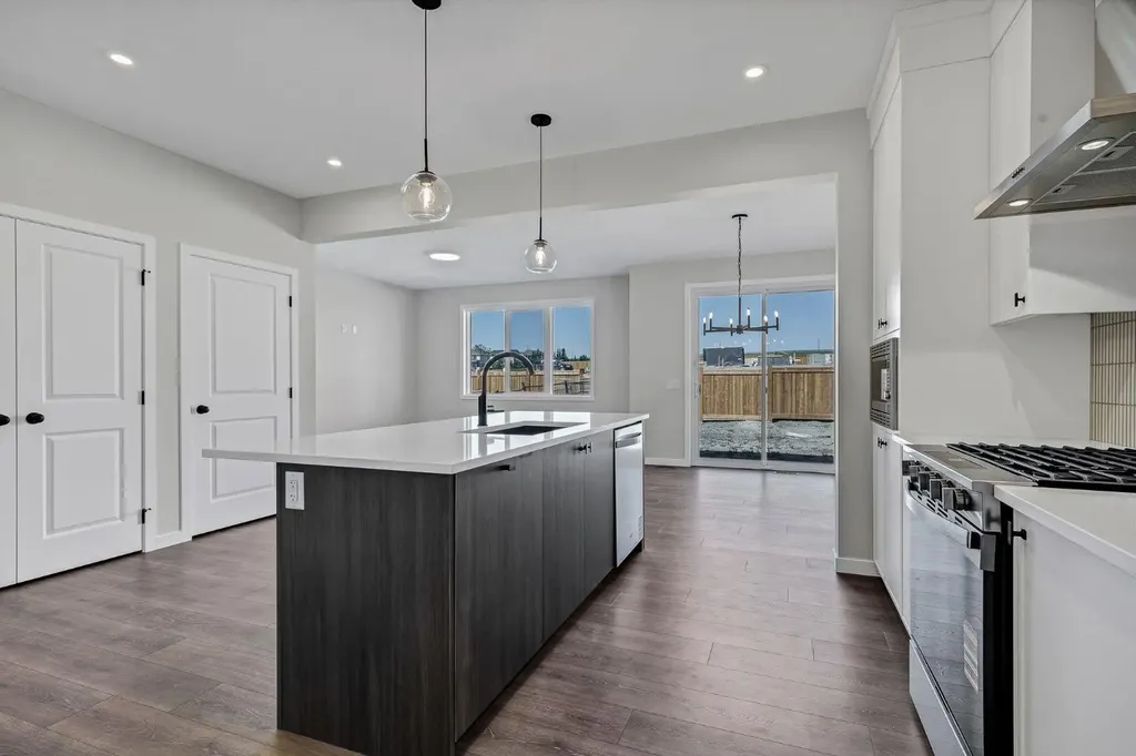 533 Sawgrass Green NW Airdrie AB T4B 5V2