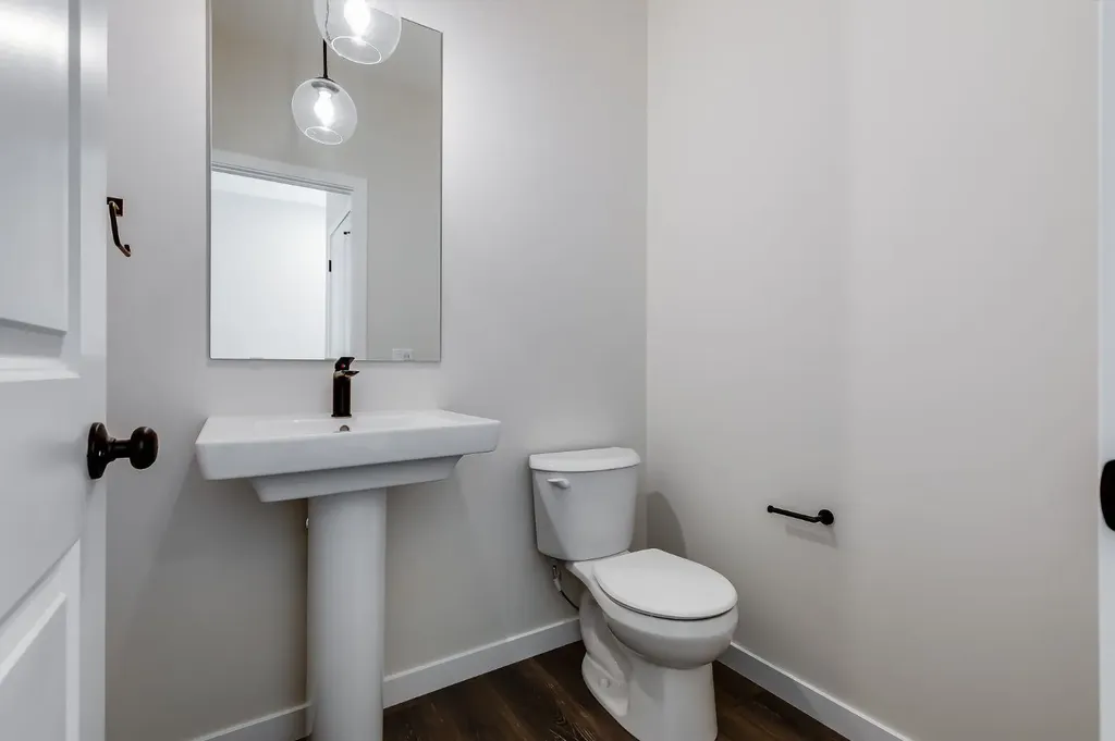 533 Sawgrass Green NW Airdrie AB T4B 5V2