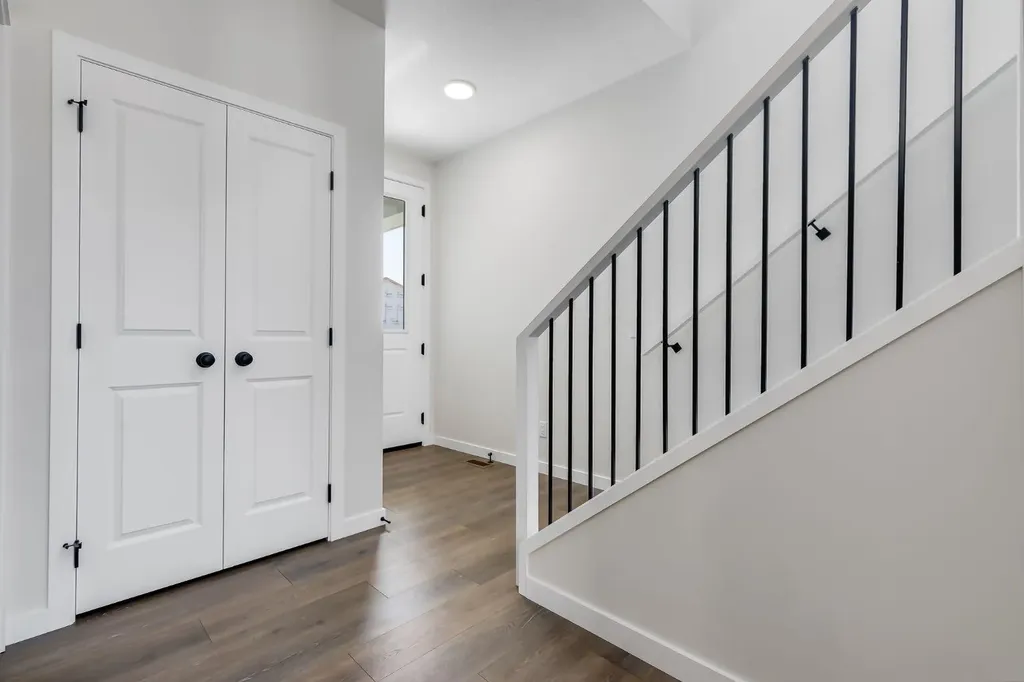533 Sawgrass Green NW Airdrie AB T4B 5V2