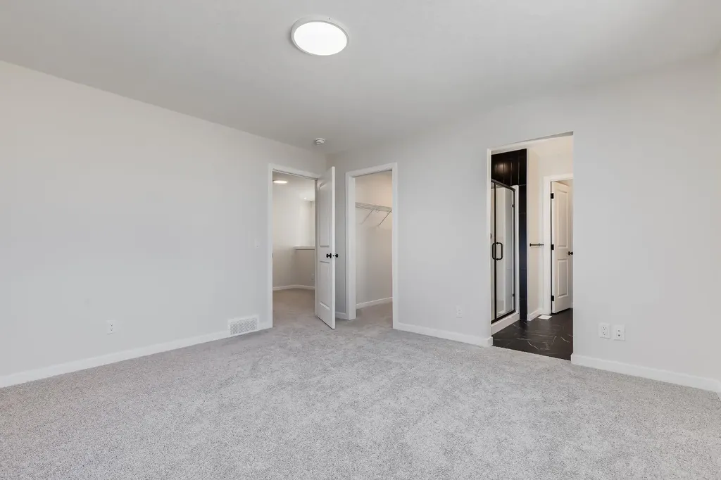 533 Sawgrass Green NW Airdrie AB T4B 5V2