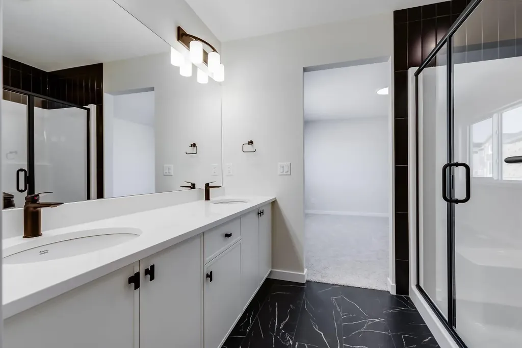 533 Sawgrass Green NW Airdrie AB T4B 5V2