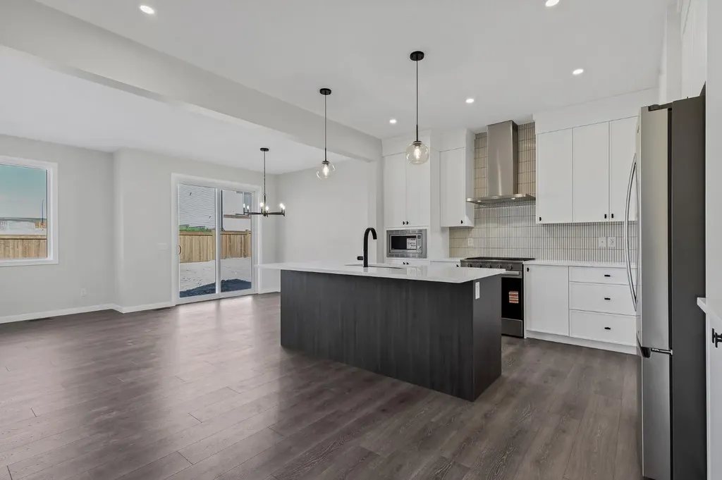 533 Sawgrass Green NW Airdrie AB T4B 5V2