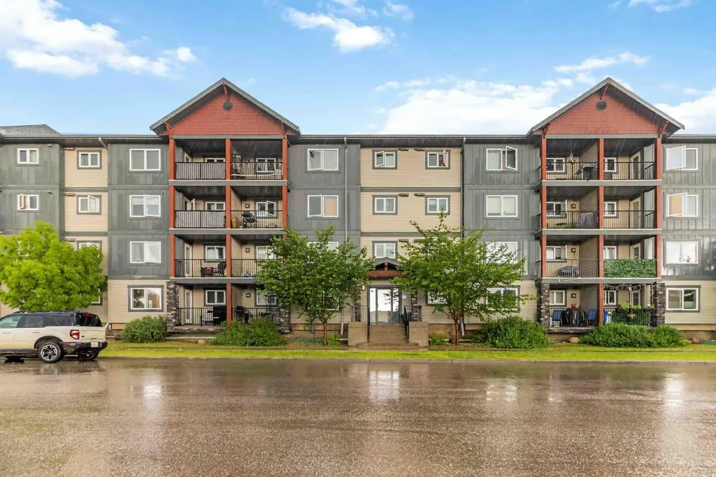 115 Denholm Gate Fort Mcmurray AB T9H 0B2