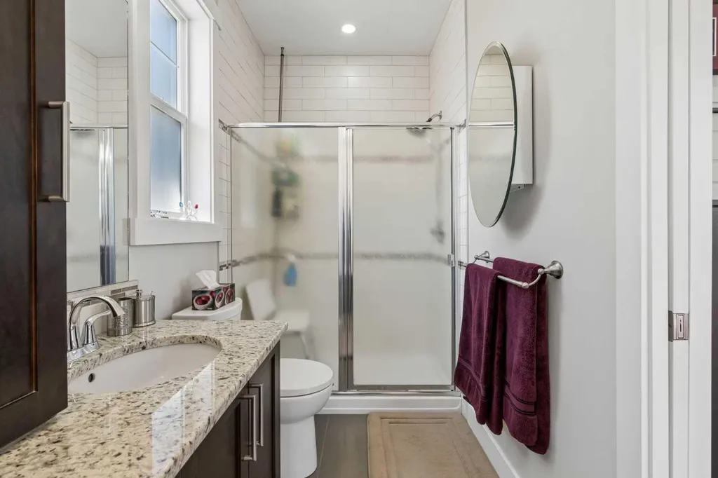 110 Coopers Common SW Airdrie AB T4B3Y3