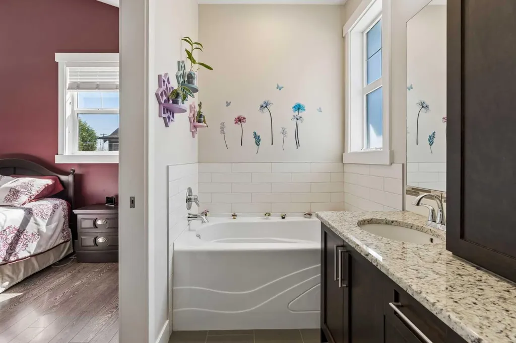 110 Coopers Common SW Airdrie AB T4B3Y3