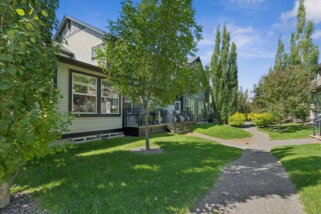 110 Coopers Common SW Airdrie AB T4B3Y3