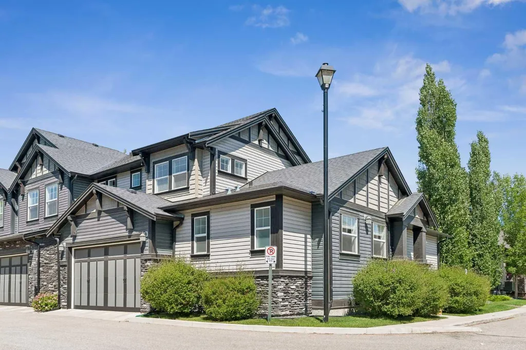 110 Coopers Common SW Airdrie AB T4B3Y3
