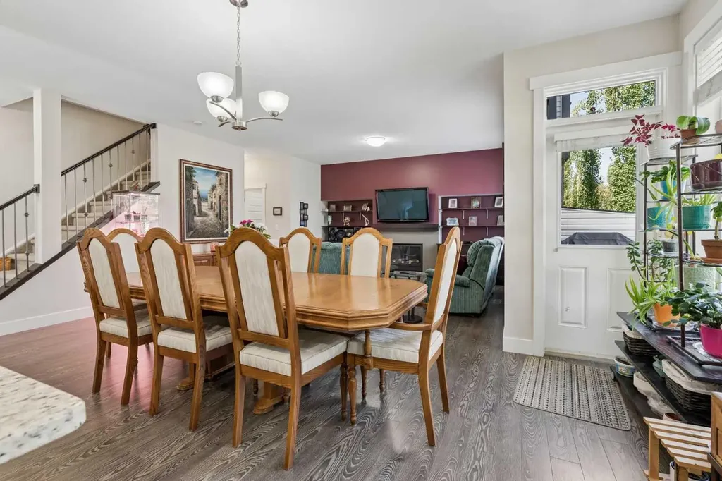 110 Coopers Common SW Airdrie AB T4B3Y3