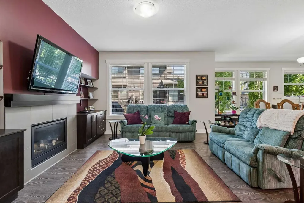 110 Coopers Common SW Airdrie AB T4B3Y3