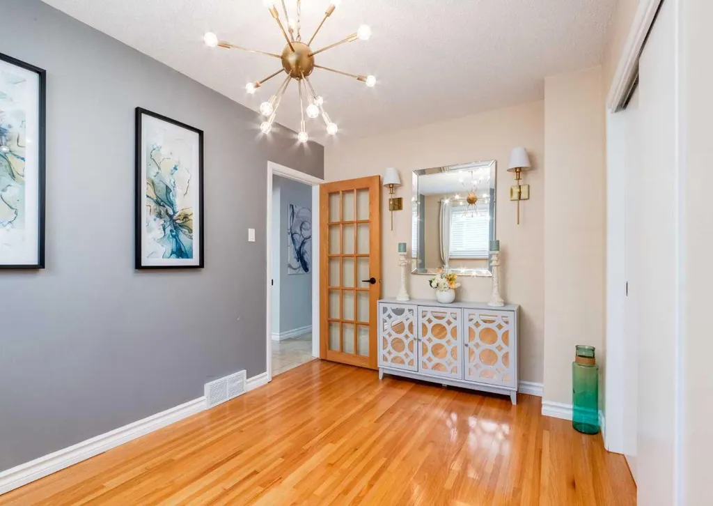 425 Woodland Crescent SE Calgary AB T2J1J7