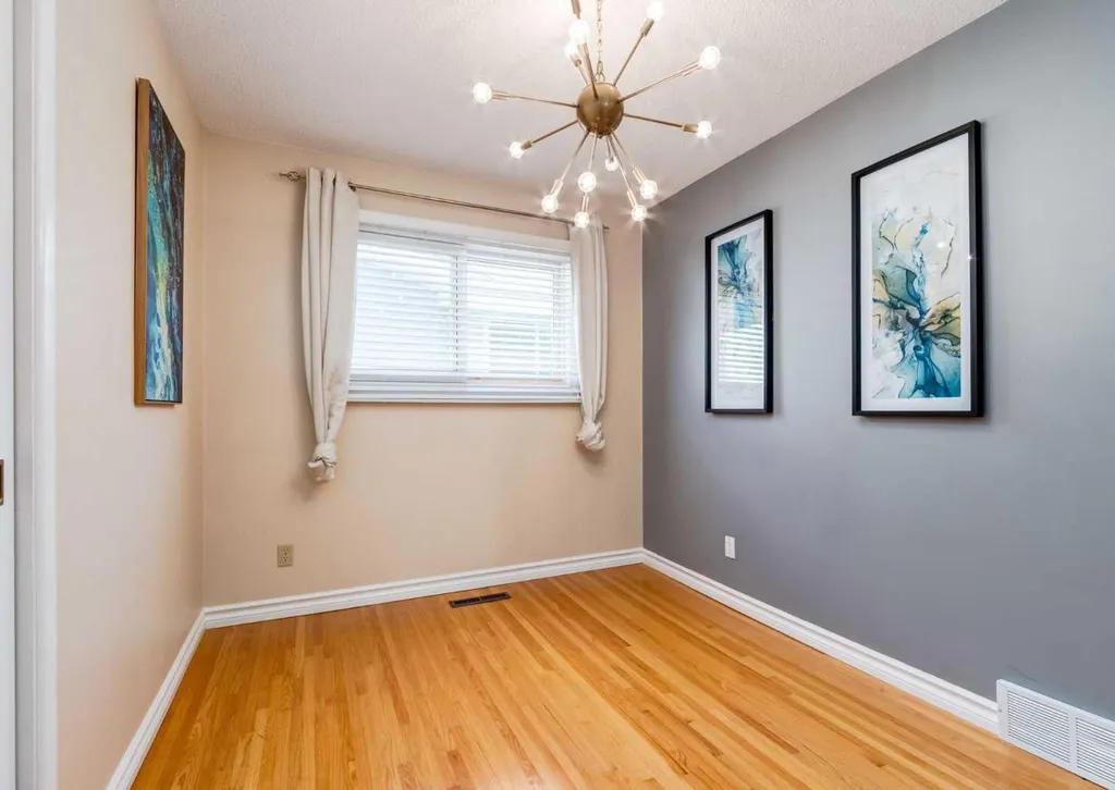 425 Woodland Crescent SE Calgary AB T2J1J7