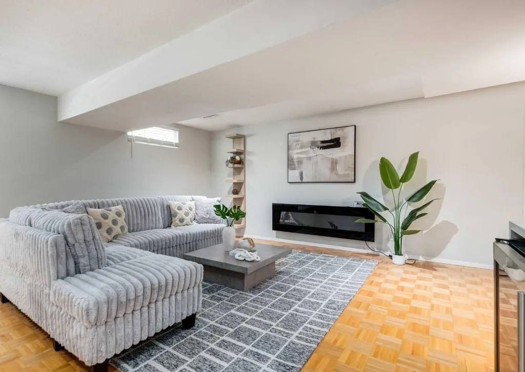 425 Woodland Crescent SE Calgary AB T2J1J7