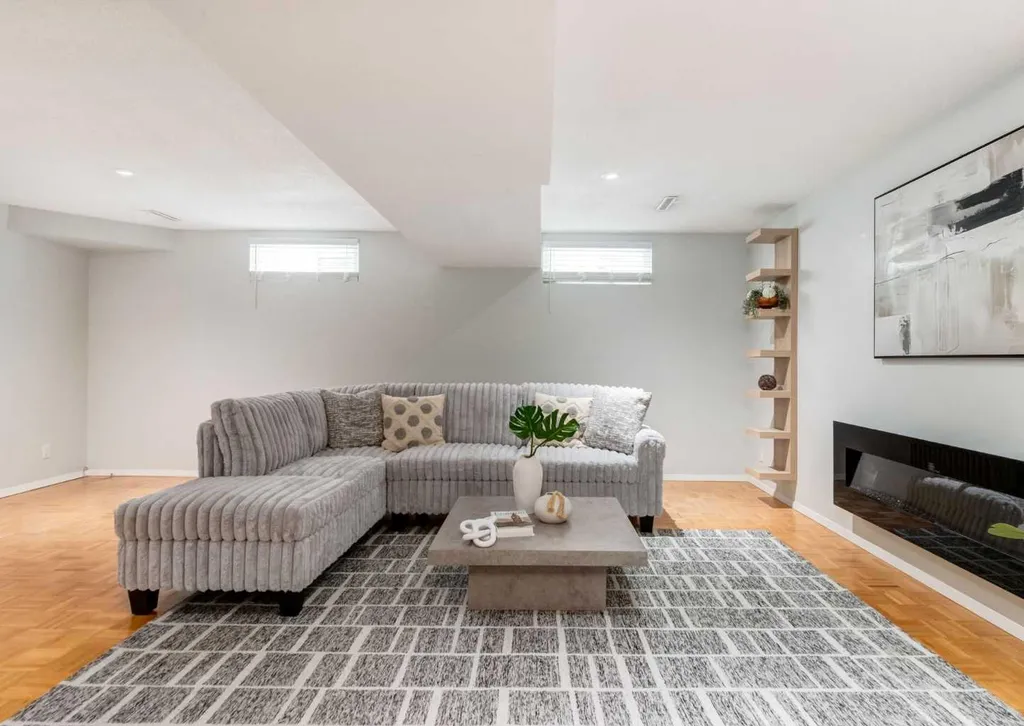 425 Woodland Crescent SE Calgary AB T2J1J7