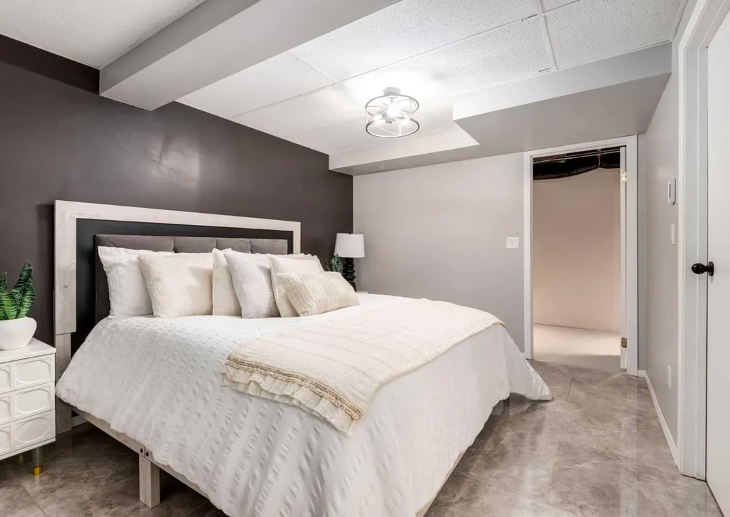 425 Woodland Crescent SE Calgary AB T2J1J7