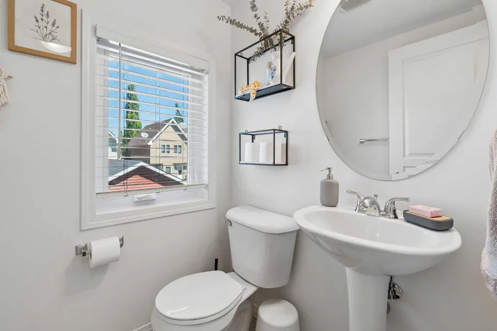 614 Auburn Bay Square SE Calgary AB T3M 0Y9