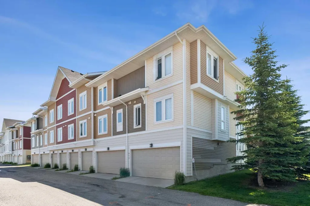 614 Auburn Bay Square SE Calgary AB T3M 0Y9