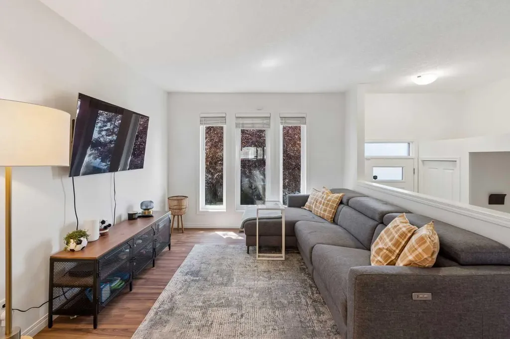 614 Auburn Bay Square SE Calgary AB T3M 0Y9