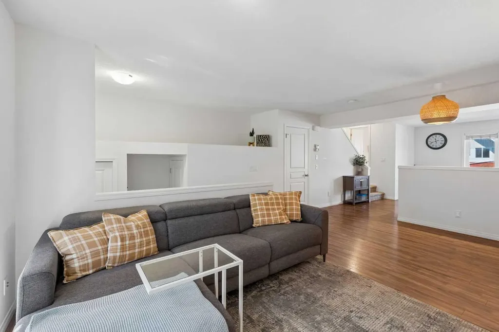 614 Auburn Bay Square SE Calgary AB T3M 0Y9