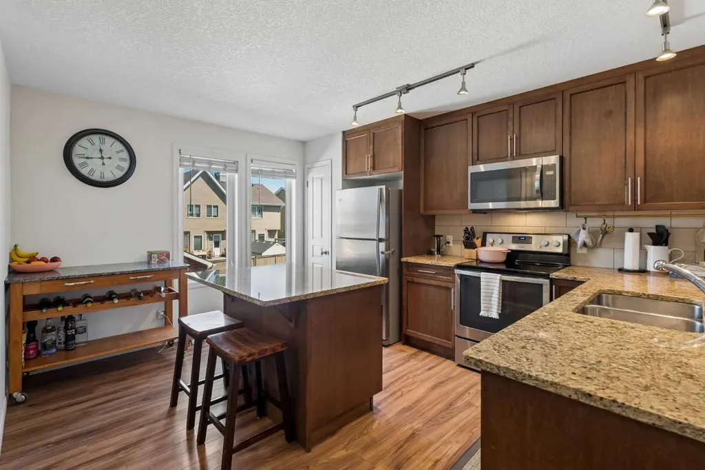 614 Auburn Bay Square SE Calgary AB T3M 0Y9