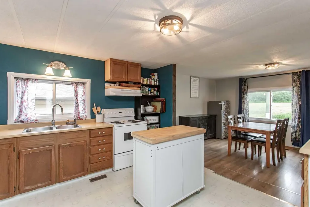4915 48 Street Clive AB T0C 0Y0