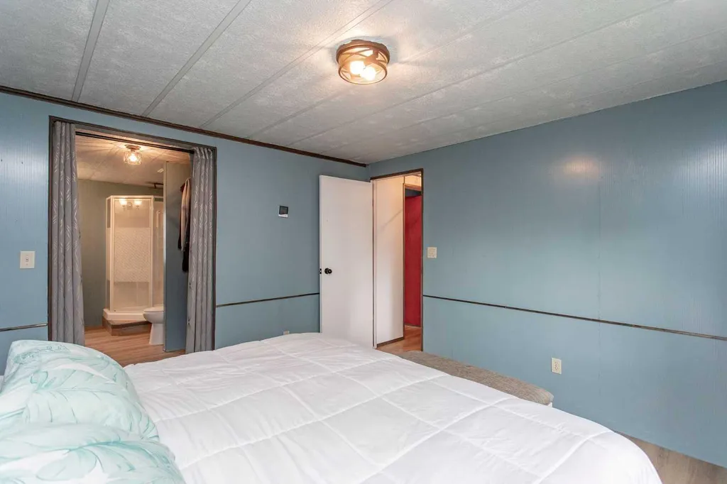 4915 48 Street Clive AB T0C 0Y0