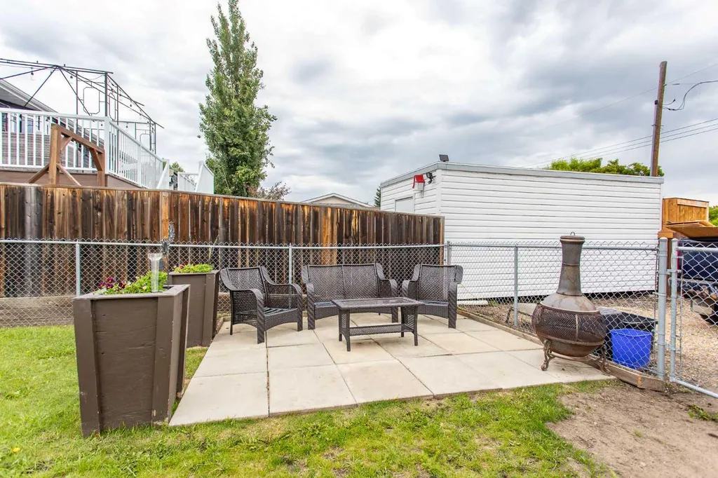 4915 48 Street Clive AB T0C 0Y0