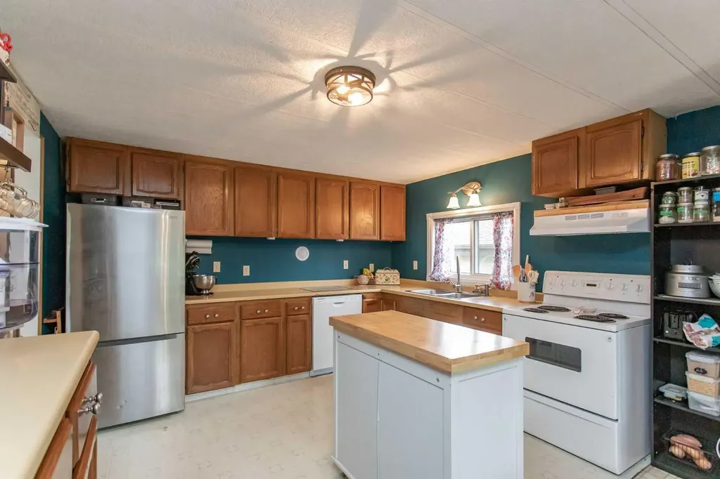 4915 48 Street Clive AB T0C 0Y0