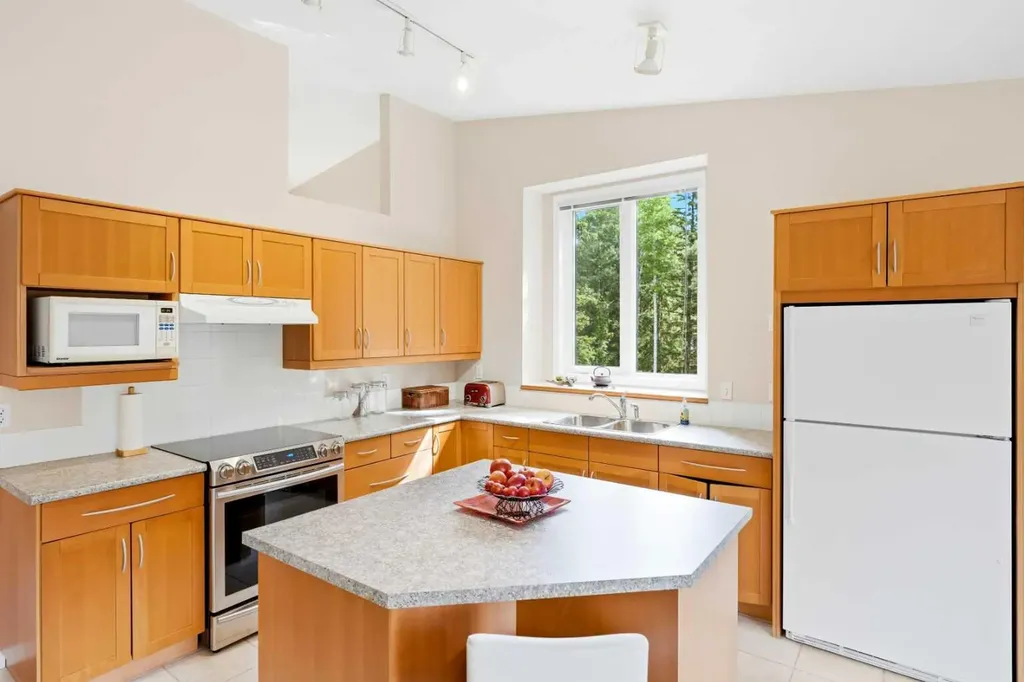 51 White Avenue Bragg Creek AB T0L 0K0