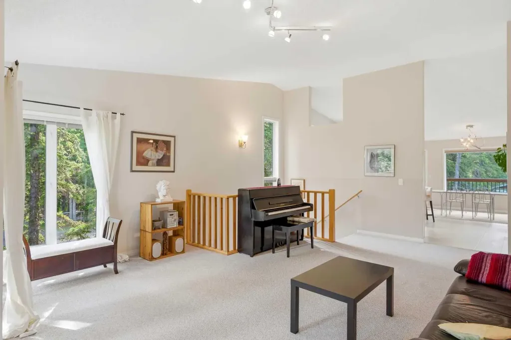 51 White Avenue Bragg Creek AB T0L 0K0
