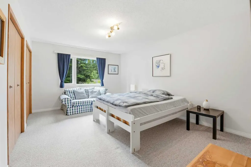 51 White Avenue Bragg Creek AB T0L 0K0
