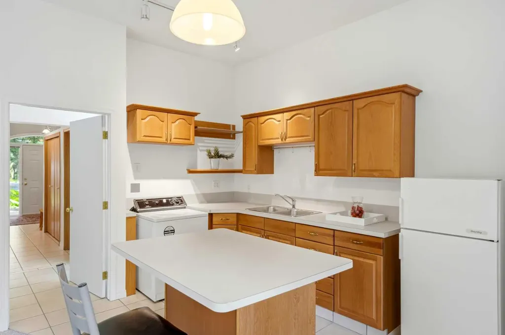 51 White Avenue Bragg Creek AB T0L 0K0