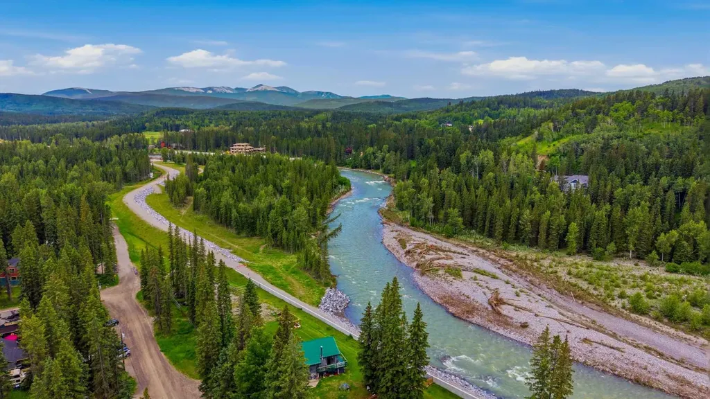 51 White Avenue Bragg Creek AB T0L 0K0