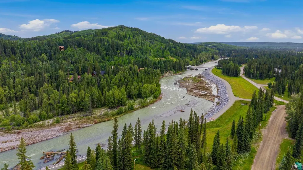 51 White Avenue Bragg Creek AB T0L 0K0