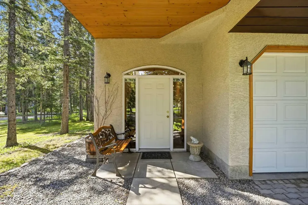 51 White Avenue Bragg Creek AB T0L 0K0