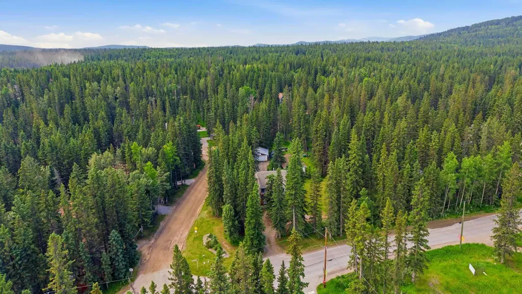 51 White Avenue Bragg Creek AB T0L 0K0