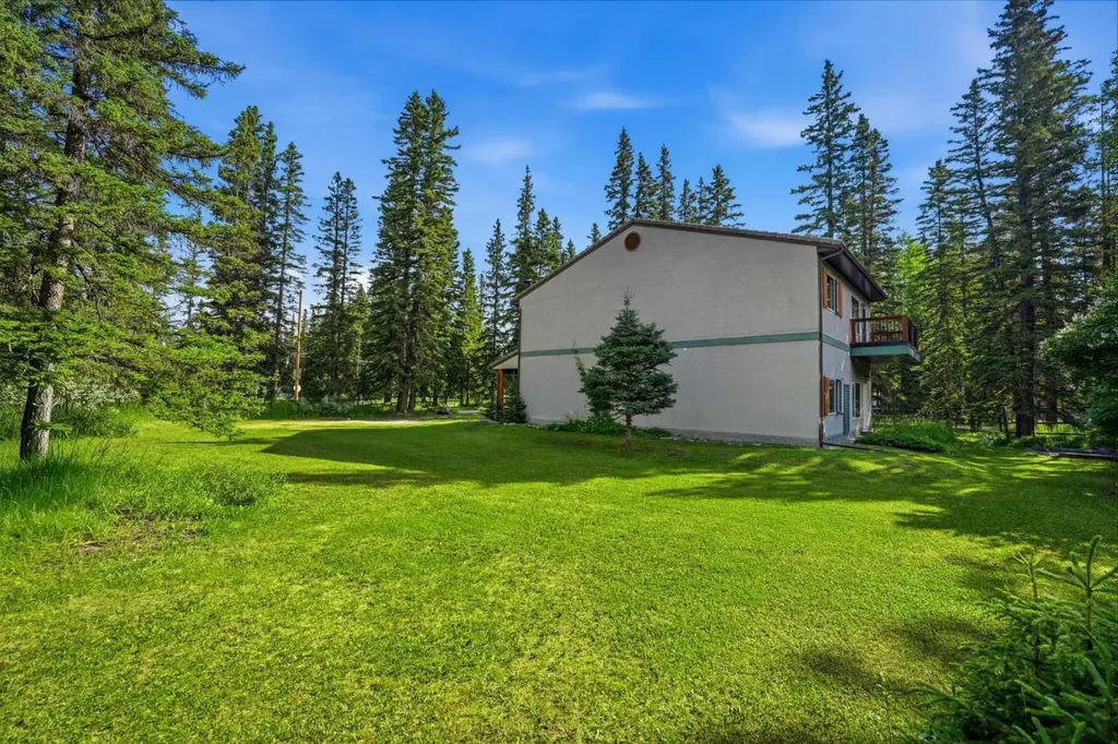 51 White Avenue Bragg Creek AB T0L 0K0