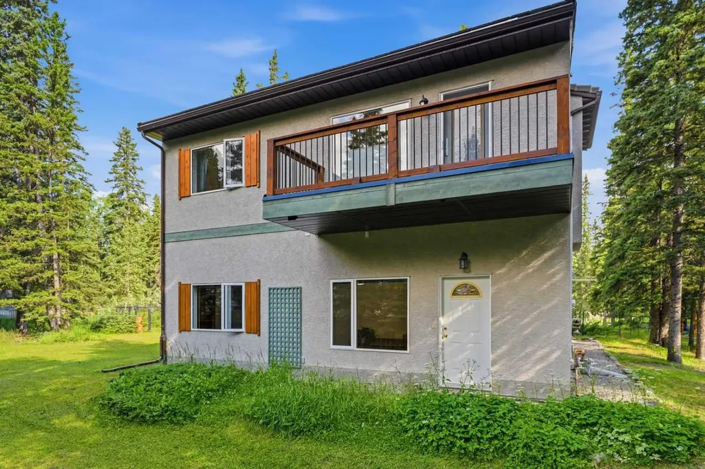 51 White Avenue Bragg Creek AB T0L 0K0