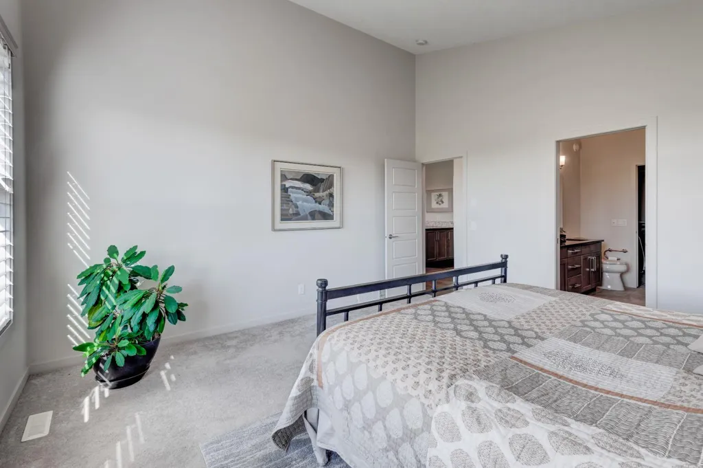 111 Legacy Glen Park SE Calgary AB T2X 3Y6