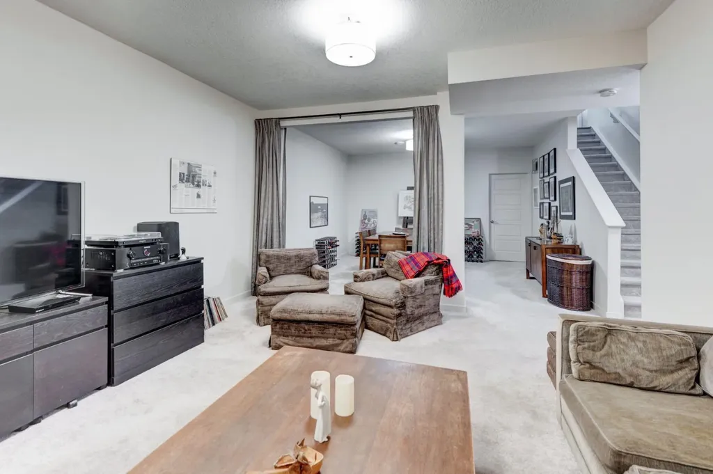 111 Legacy Glen Park SE Calgary AB T2X 3Y6