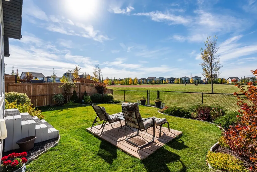 111 Legacy Glen Park SE Calgary AB T2X 3Y6