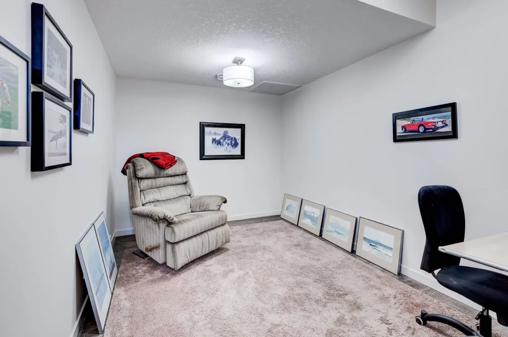 111 Legacy Glen Park SE Calgary AB T2X 3Y6