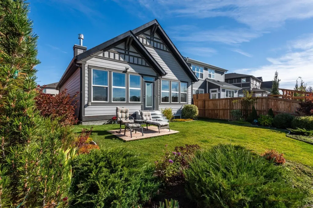 111 Legacy Glen Park SE Calgary AB T2X 3Y6