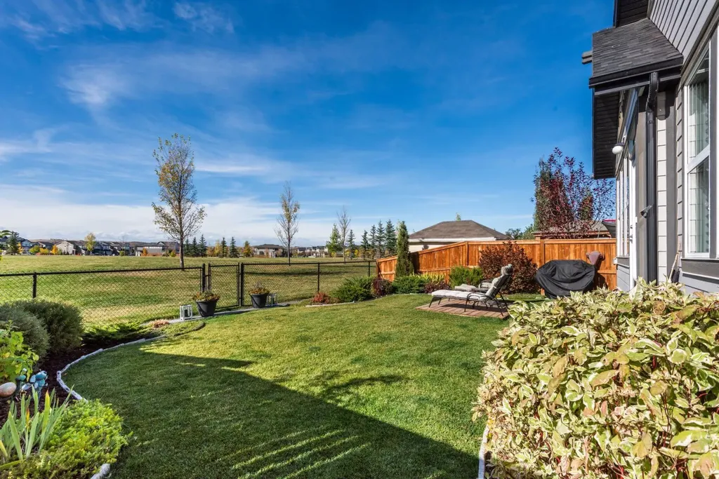 111 Legacy Glen Park SE Calgary AB T2X 3Y6