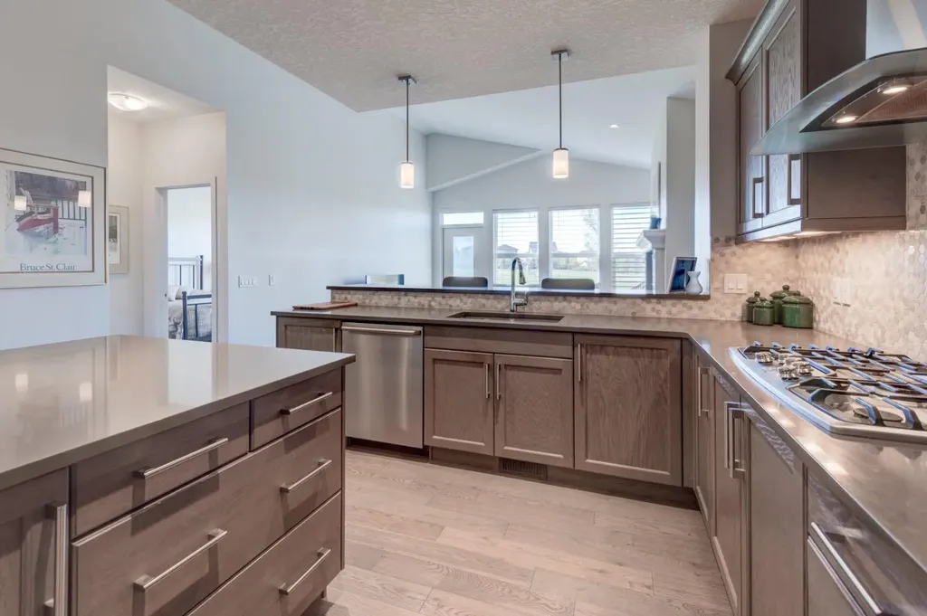 111 Legacy Glen Park SE Calgary AB T2X 3Y6
