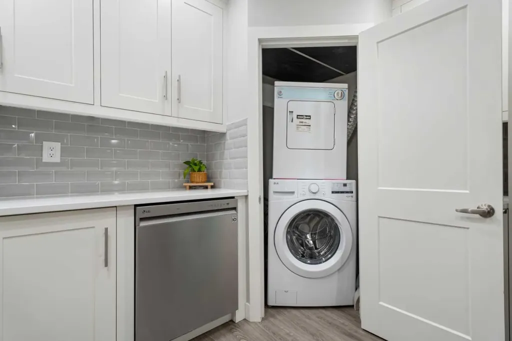 3809 45 Street SW Calgary AB T3E3H4