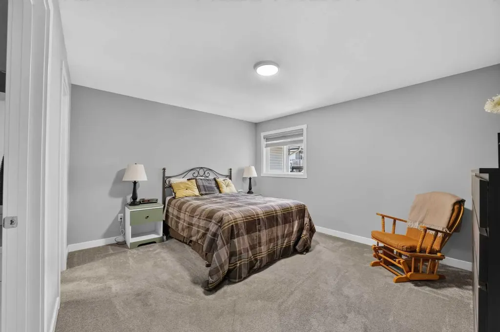 36 Cameron Close Sylvan Lake AB T4S 0N5